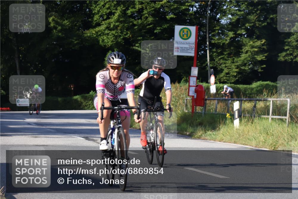 25.08.2024 - Elbe Triathlon Hamburg Fuchs,  Jonas http://msf.ph/oto/6869854 25.08.2024 09:33:25 Radfahren 172, 313, 108, 364 meine-sportfotos.de