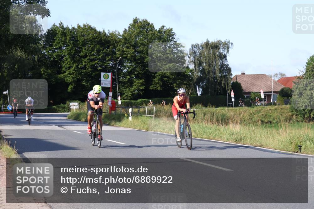 25.08.2024 - Elbe Triathlon Hamburg Fuchs,  Jonas http://msf.ph/oto/6869922 25.08.2024 09:33:31 Radfahren 108, 364, 486, 353, 323 meine-sportfotos.de