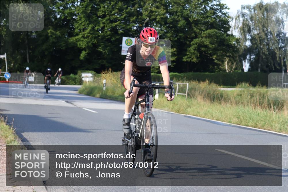 25.08.2024 - Elbe Triathlon Hamburg Fuchs,  Jonas http://msf.ph/oto/6870012 25.08.2024 09:33:38 Radfahren 486, 353, 323, 181, 316, 326, 156, 126 meine-sportfotos.de