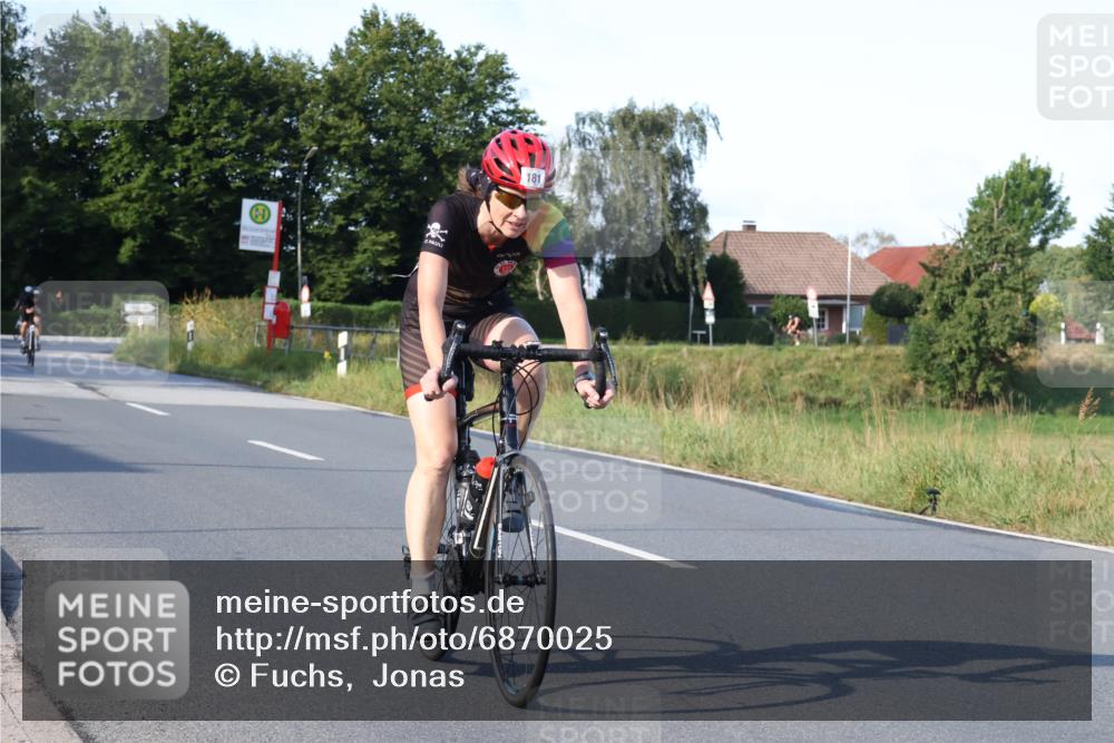 25.08.2024 - Elbe Triathlon Hamburg Fuchs,  Jonas http://msf.ph/oto/6870025 25.08.2024 09:33:38 Radfahren 486, 353, 323, 181, 316, 326, 156, 126 meine-sportfotos.de
