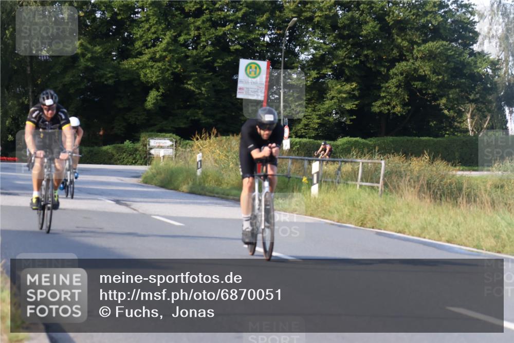 25.08.2024 - Elbe Triathlon Hamburg Fuchs,  Jonas http://msf.ph/oto/6870051 25.08.2024 09:33:41 Radfahren 181, 316, 326, 156, 126, 228, 352 meine-sportfotos.de