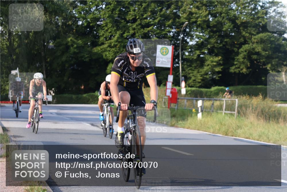 25.08.2024 - Elbe Triathlon Hamburg Fuchs,  Jonas http://msf.ph/oto/6870070 25.08.2024 09:33:42 Radfahren 181, 316, 326, 156, 126, 228, 352 meine-sportfotos.de