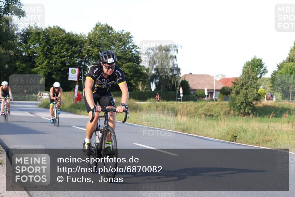 25.08.2024 - Elbe Triathlon Hamburg Fuchs,  Jonas http://msf.ph/oto/6870082 25.08.2024 09:33:42 Radfahren 181, 316, 326, 156, 126, 228, 352 meine-sportfotos.de