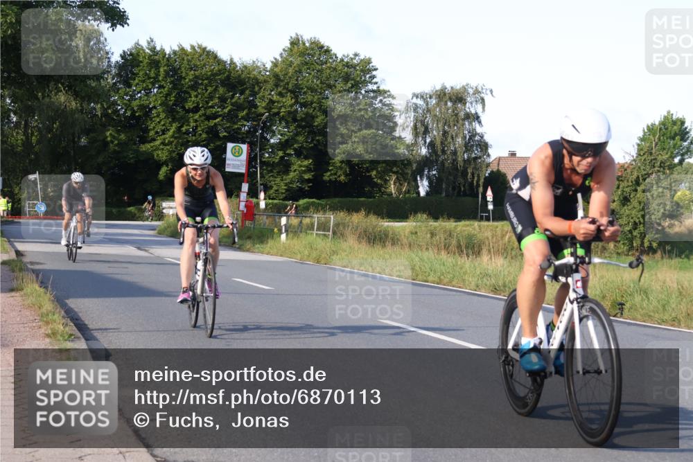 25.08.2024 - Elbe Triathlon Hamburg Fuchs,  Jonas http://msf.ph/oto/6870113 25.08.2024 09:33:44 Radfahren 181, 316, 326, 156, 126, 228, 352 meine-sportfotos.de