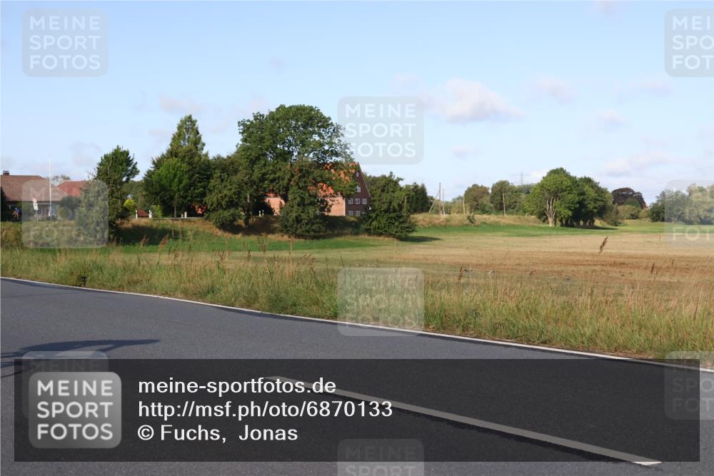 25.08.2024 - Elbe Triathlon Hamburg Fuchs,  Jonas http://msf.ph/oto/6870133 25.08.2024 09:33:44 Radfahren 181, 316, 326, 156, 126, 228, 352 meine-sportfotos.de