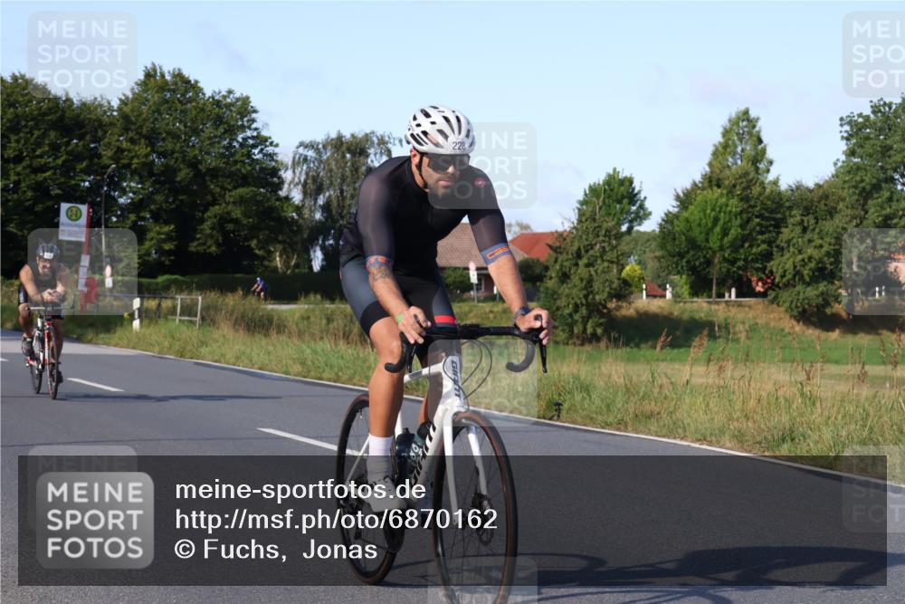 25.08.2024 - Elbe Triathlon Hamburg Fuchs,  Jonas http://msf.ph/oto/6870162 25.08.2024 09:33:46 Radfahren 316, 326, 156, 126, 228, 352, 1851, 234 meine-sportfotos.de