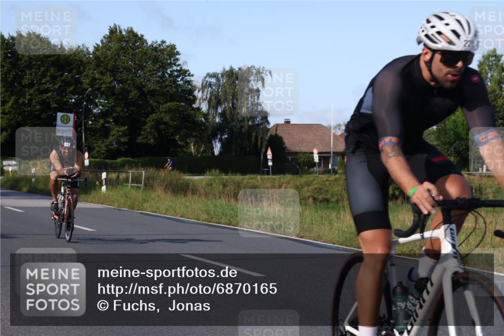 25.08.2024 - Elbe Triathlon Hamburg Fuchs,  Jonas http://msf.ph/oto/6870165 25.08.2024 09:33:46 Radfahren 316, 326, 156, 126, 228, 352, 1851, 234 meine-sportfotos.de