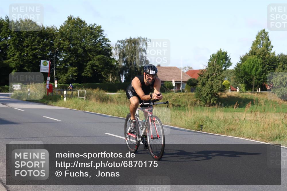 25.08.2024 - Elbe Triathlon Hamburg Fuchs,  Jonas http://msf.ph/oto/6870175 25.08.2024 09:33:47 Radfahren 316, 326, 156, 126, 228, 352, 1851, 234, 53 meine-sportfotos.de