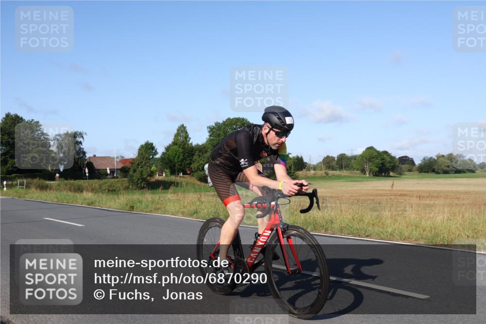 25.08.2024 - Elbe Triathlon Hamburg Fuchs,  Jonas http://msf.ph/oto/6870290 25.08.2024 09:33:54 Radfahren 1851, 234, 53, 256 meine-sportfotos.de