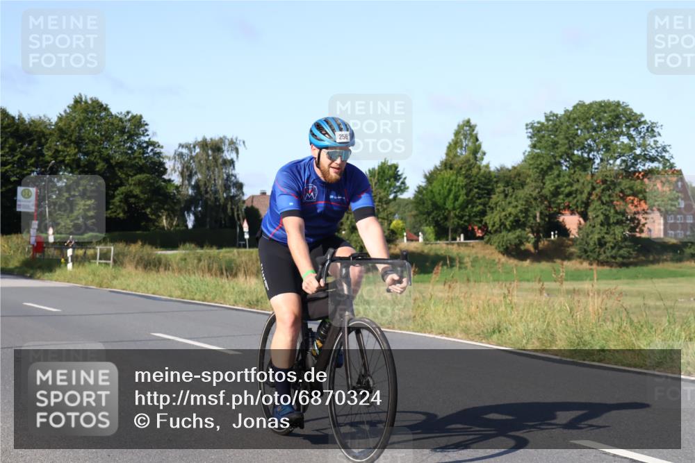 25.08.2024 - Elbe Triathlon Hamburg Fuchs,  Jonas http://msf.ph/oto/6870324 25.08.2024 09:33:58 Radfahren 234, 53, 256 meine-sportfotos.de