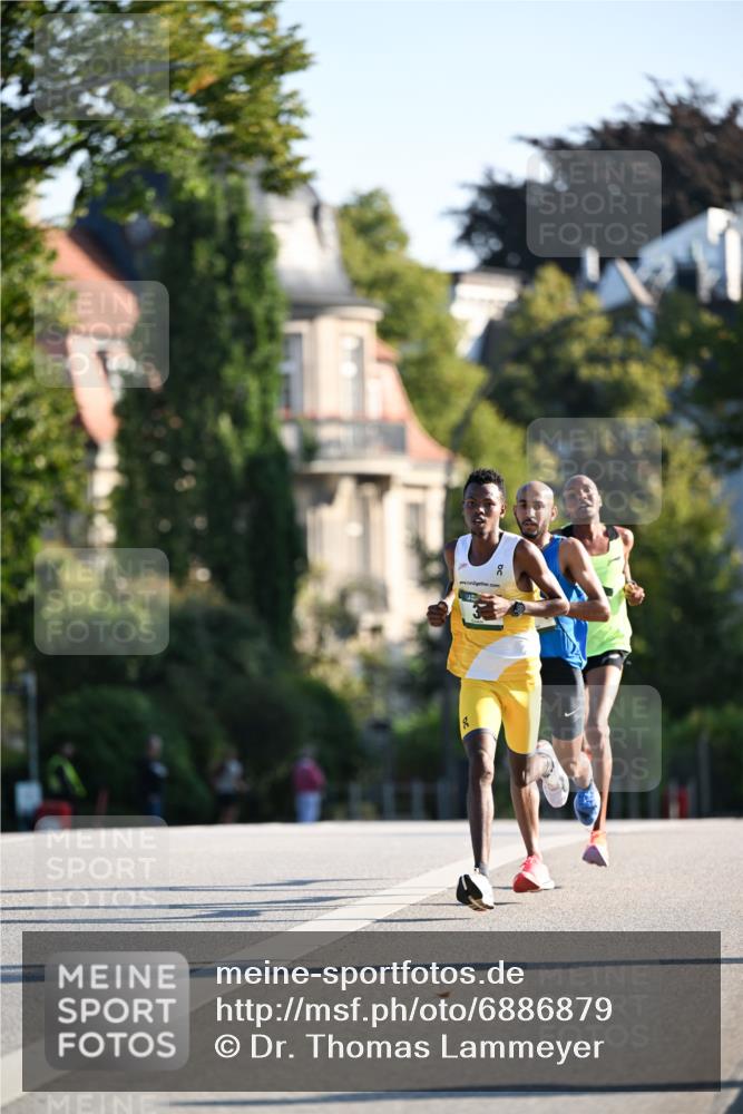 01.09.2024 - BARMER Alsterlauf Dr. Thomas Lammeyer http://msf.ph/oto/6886879 01.09.2024 09:16:22 Laufen 50, 2 meine-sportfotos.de