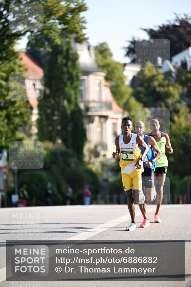 01.09.2024 - BARMER Alsterlauf Dr. Thomas Lammeyer http://msf.ph/oto/6886882 01.09.2024 09:16:22 Laufen 20, 2, 3 meine-sportfotos.de