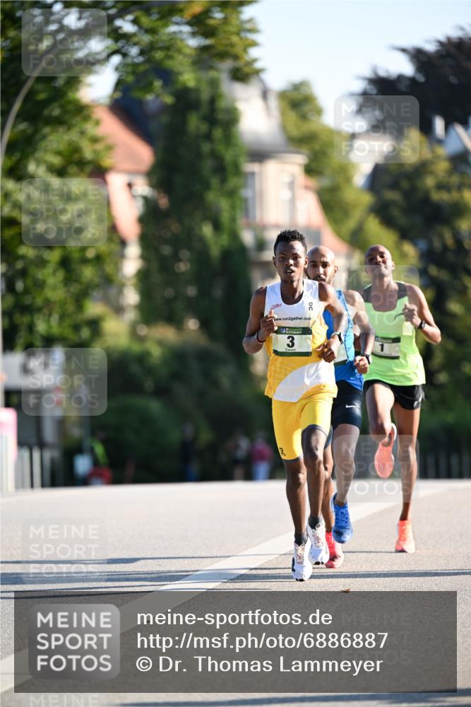 01.09.2024 - BARMER Alsterlauf Dr. Thomas Lammeyer http://msf.ph/oto/6886887 01.09.2024 09:16:22 Laufen 2, 3 meine-sportfotos.de