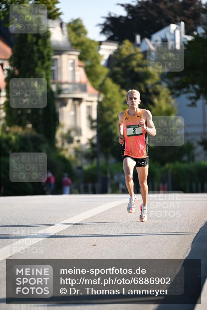 01.09.2024 - BARMER Alsterlauf Dr. Thomas Lammeyer http://msf.ph/oto/6886902 01.09.2024 09:16:41 Laufen  meine-sportfotos.de