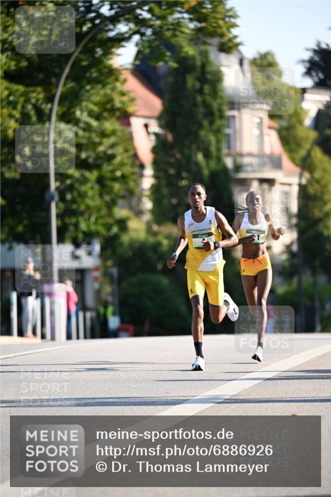 01.09.2024 - BARMER Alsterlauf Dr. Thomas Lammeyer http://msf.ph/oto/6886926 01.09.2024 09:17:19 Laufen  meine-sportfotos.de