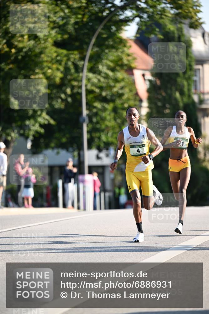 01.09.2024 - BARMER Alsterlauf Dr. Thomas Lammeyer http://msf.ph/oto/6886931 01.09.2024 09:17:19 Laufen 2, 21, 10 meine-sportfotos.de