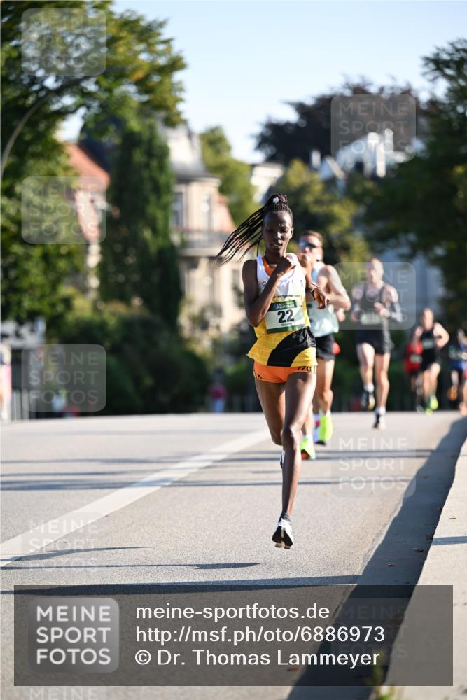 01.09.2024 - BARMER Alsterlauf Dr. Thomas Lammeyer http://msf.ph/oto/6886973 01.09.2024 09:17:41 Laufen 2, 2, 22, 2 meine-sportfotos.de