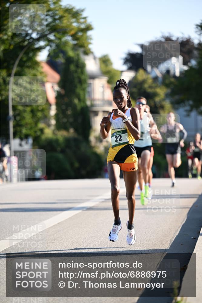 01.09.2024 - BARMER Alsterlauf Dr. Thomas Lammeyer http://msf.ph/oto/6886975 01.09.2024 09:17:41 Laufen 2, 2, 22, 2 meine-sportfotos.de
