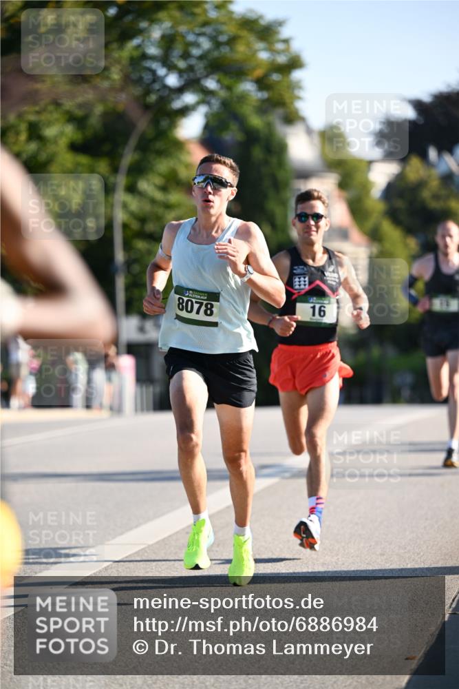 01.09.2024 - BARMER Alsterlauf Dr. Thomas Lammeyer http://msf.ph/oto/6886984 01.09.2024 09:17:43 Laufen 8078, 16 meine-sportfotos.de