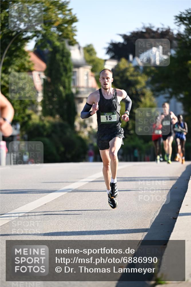 01.09.2024 - BARMER Alsterlauf Dr. Thomas Lammeyer http://msf.ph/oto/6886990 01.09.2024 09:17:44 Laufen 15 meine-sportfotos.de