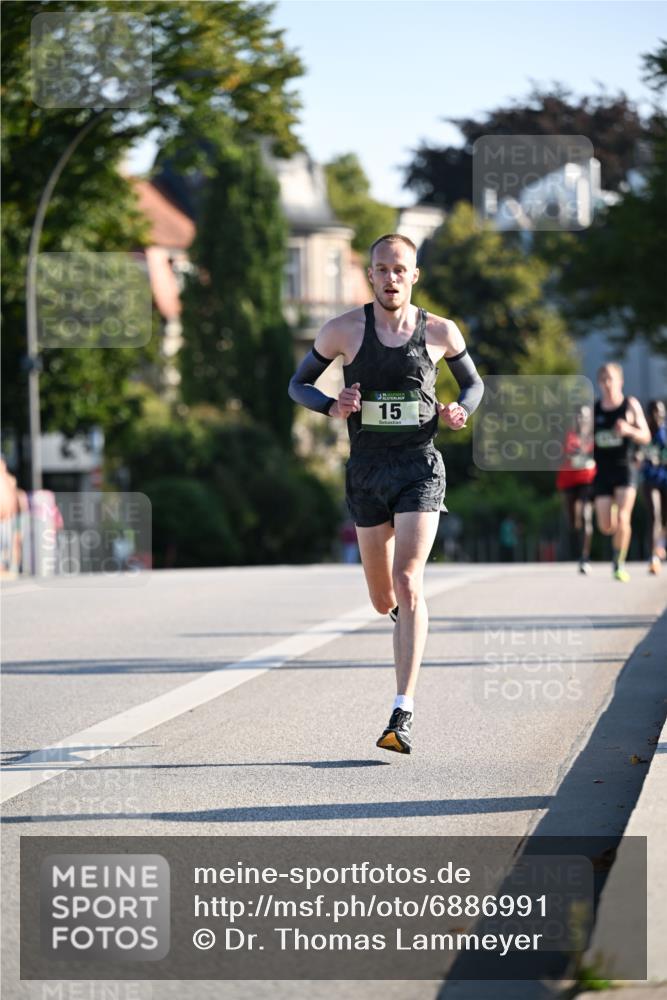 01.09.2024 - BARMER Alsterlauf Dr. Thomas Lammeyer http://msf.ph/oto/6886991 01.09.2024 09:17:44 Laufen 15 meine-sportfotos.de