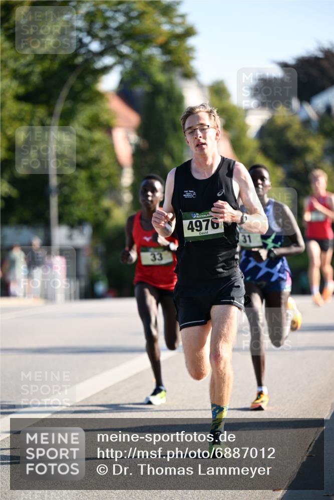 01.09.2024 - BARMER Alsterlauf Dr. Thomas Lammeyer http://msf.ph/oto/6887012 01.09.2024 09:17:48 Laufen 33, 4976 meine-sportfotos.de