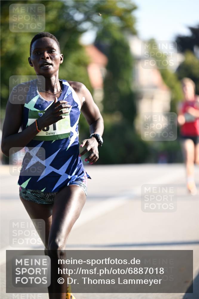 01.09.2024 - BARMER Alsterlauf Dr. Thomas Lammeyer http://msf.ph/oto/6887018 01.09.2024 09:17:50 Laufen  meine-sportfotos.de