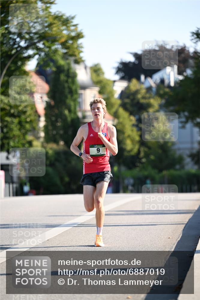 01.09.2024 - BARMER Alsterlauf Dr. Thomas Lammeyer http://msf.ph/oto/6887019 01.09.2024 09:17:51 Laufen  meine-sportfotos.de