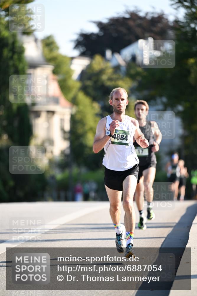 01.09.2024 - BARMER Alsterlauf Dr. Thomas Lammeyer http://msf.ph/oto/6887054 01.09.2024 09:18:11 Laufen 5, 4884, 17 meine-sportfotos.de