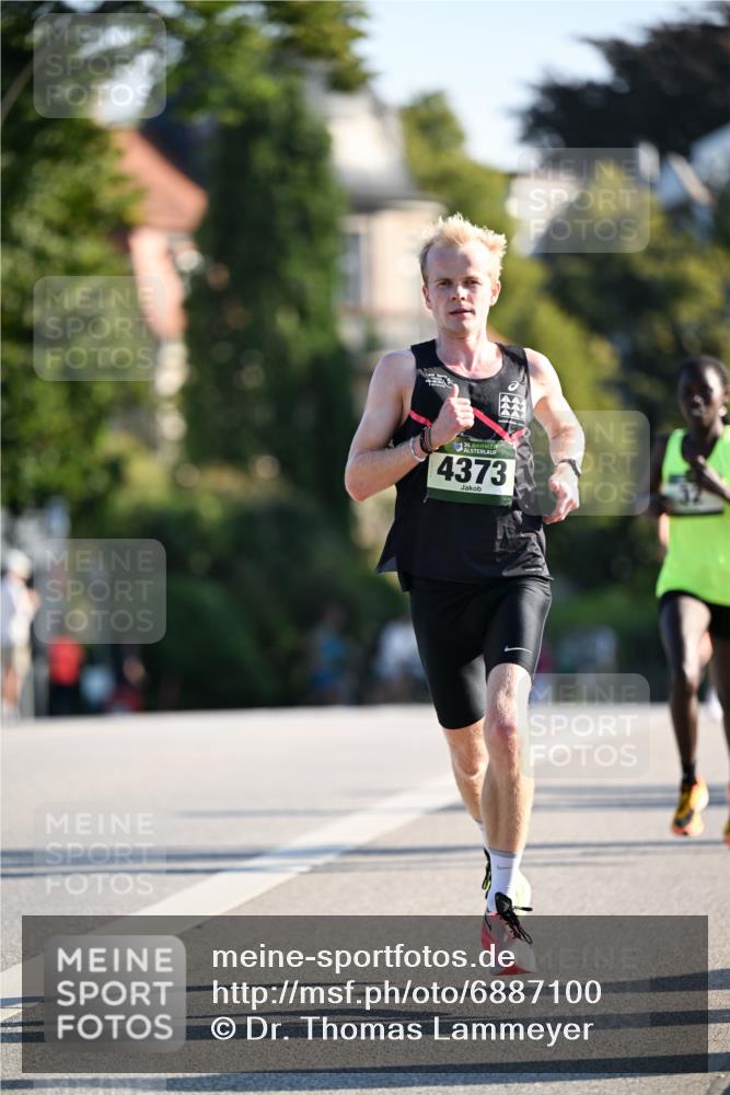 01.09.2024 - BARMER Alsterlauf Dr. Thomas Lammeyer http://msf.ph/oto/6887100 01.09.2024 09:18:23 Laufen 35, 4373 meine-sportfotos.de