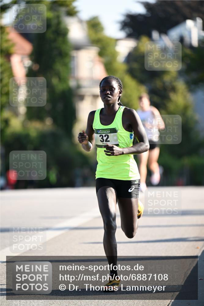 01.09.2024 - BARMER Alsterlauf Dr. Thomas Lammeyer http://msf.ph/oto/6887108 01.09.2024 09:18:24 Laufen 35, 32, 2 meine-sportfotos.de