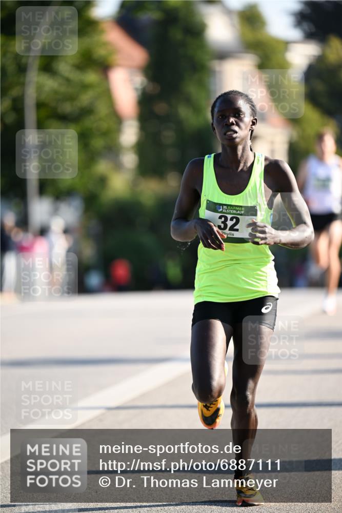 01.09.2024 - BARMER Alsterlauf Dr. Thomas Lammeyer http://msf.ph/oto/6887111 01.09.2024 09:18:25 Laufen 55, 0, 32 meine-sportfotos.de