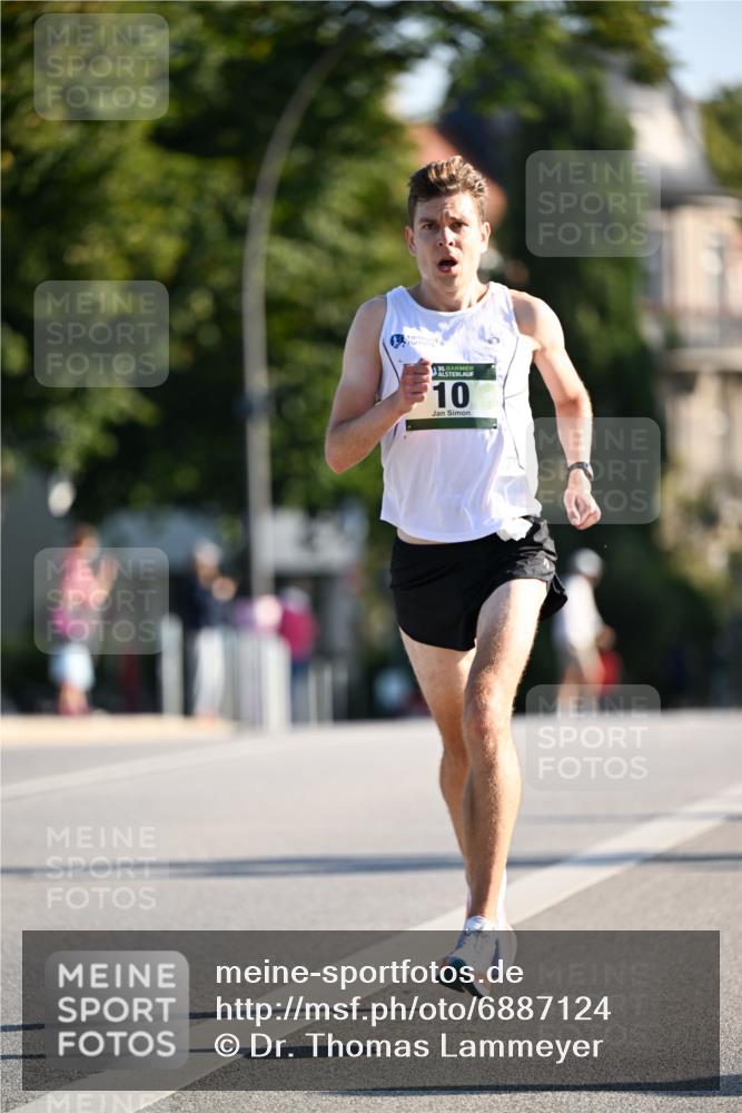 01.09.2024 - BARMER Alsterlauf Dr. Thomas Lammeyer http://msf.ph/oto/6887124 01.09.2024 09:18:28 Laufen 35, 10 meine-sportfotos.de