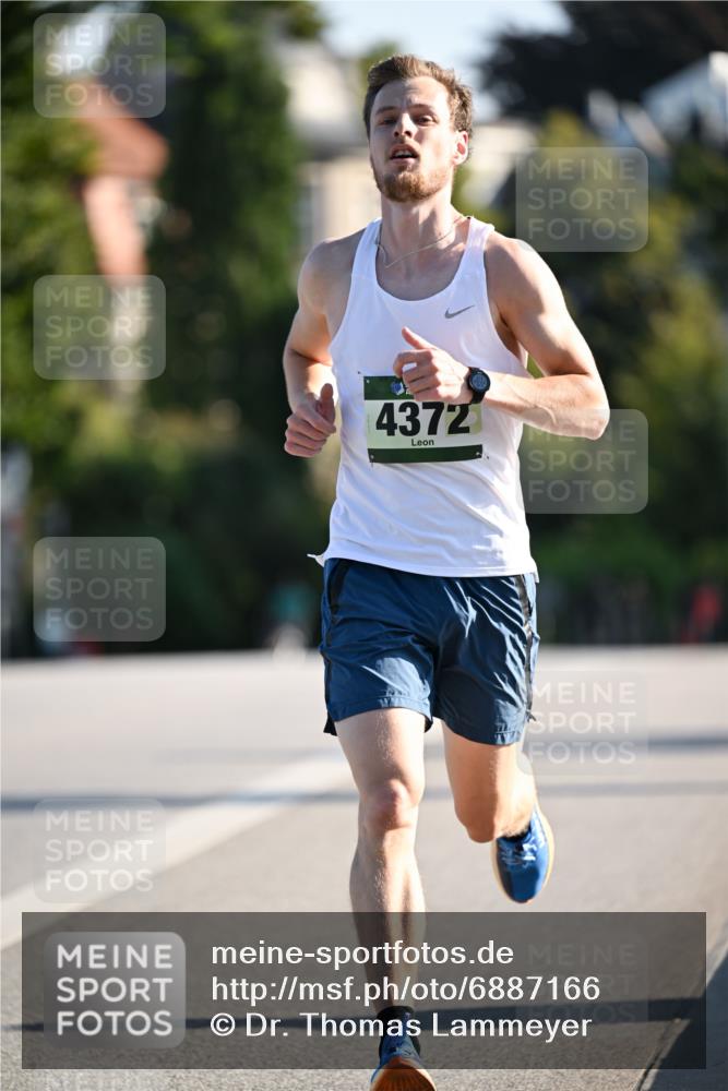 01.09.2024 - BARMER Alsterlauf Dr. Thomas Lammeyer http://msf.ph/oto/6887166 01.09.2024 09:18:41 Laufen 4372 meine-sportfotos.de