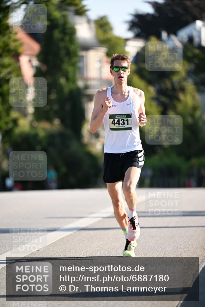 01.09.2024 - BARMER Alsterlauf Dr. Thomas Lammeyer http://msf.ph/oto/6887180 01.09.2024 09:18:47 Laufen 35, 4431 meine-sportfotos.de