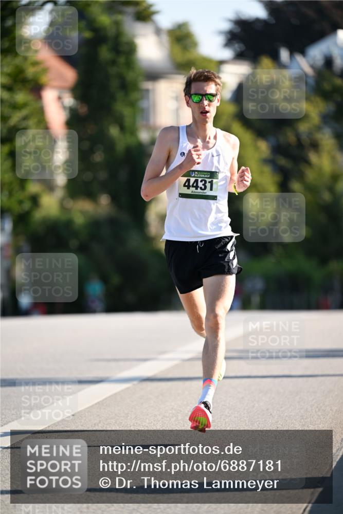 01.09.2024 - BARMER Alsterlauf Dr. Thomas Lammeyer http://msf.ph/oto/6887181 01.09.2024 09:18:48 Laufen 35, 4431 meine-sportfotos.de