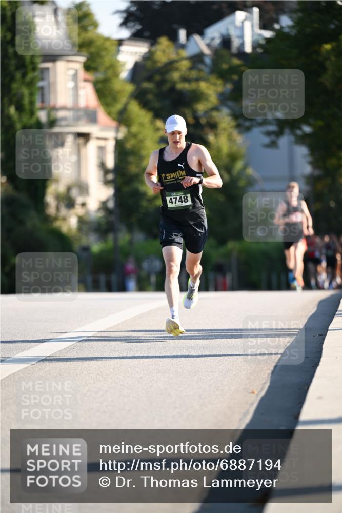 01.09.2024 - BARMER Alsterlauf Dr. Thomas Lammeyer http://msf.ph/oto/6887194 01.09.2024 09:18:56 Laufen 6, 4748 meine-sportfotos.de