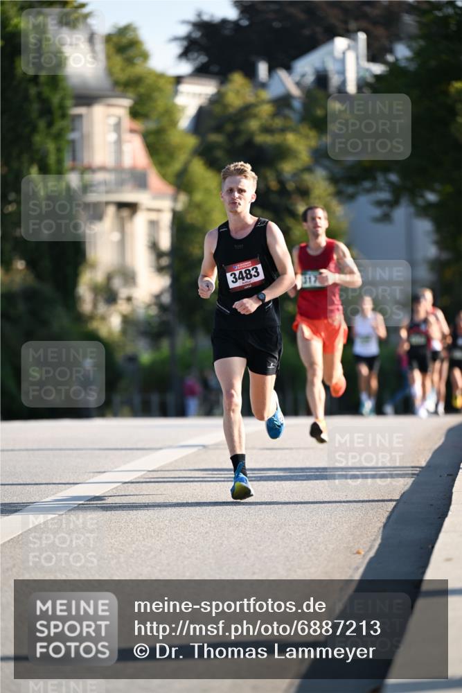 01.09.2024 - BARMER Alsterlauf Dr. Thomas Lammeyer http://msf.ph/oto/6887213 01.09.2024 09:19:01 Laufen 3483 meine-sportfotos.de