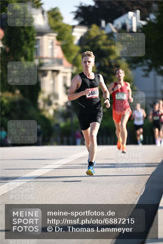 01.09.2024 - BARMER Alsterlauf Dr. Thomas Lammeyer http://msf.ph/oto/6887215 01.09.2024 09:19:02 Laufen 3483, 3178 meine-sportfotos.de