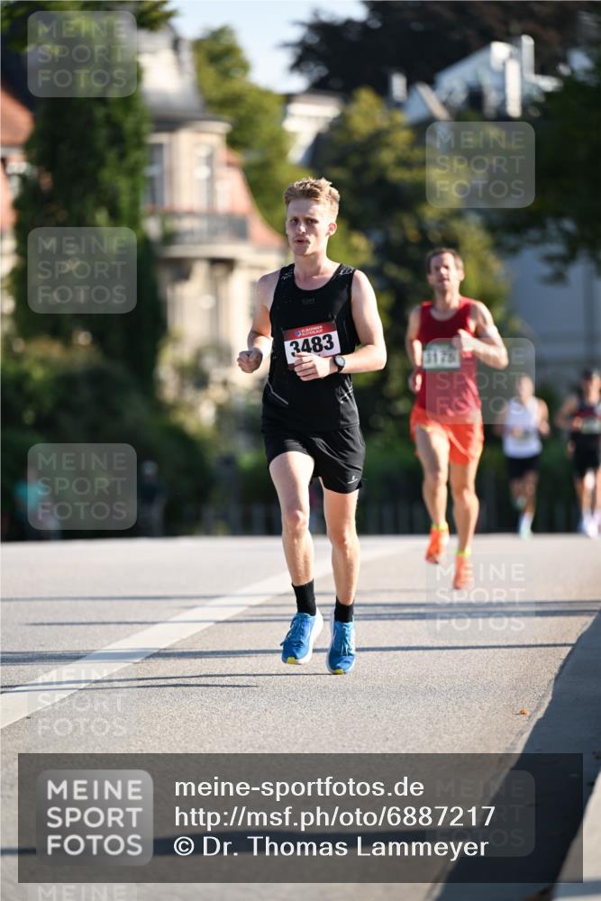 01.09.2024 - BARMER Alsterlauf Dr. Thomas Lammeyer http://msf.ph/oto/6887217 01.09.2024 09:19:02 Laufen 3483 meine-sportfotos.de