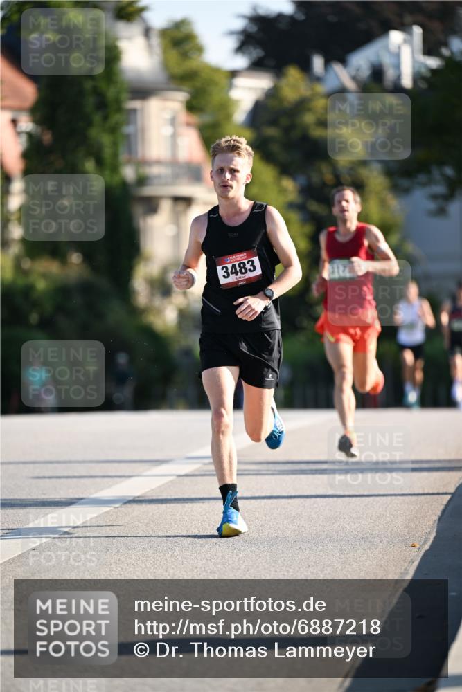 01.09.2024 - BARMER Alsterlauf Dr. Thomas Lammeyer http://msf.ph/oto/6887218 01.09.2024 09:19:02 Laufen 3483 meine-sportfotos.de