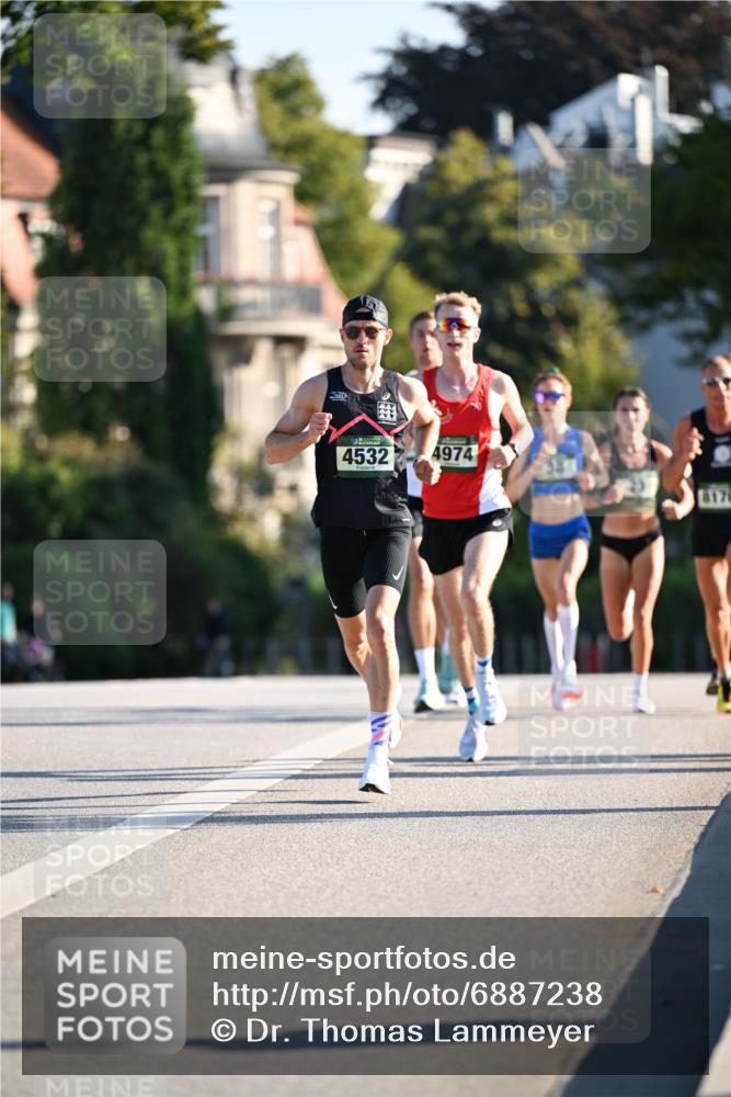 01.09.2024 - BARMER Alsterlauf Dr. Thomas Lammeyer http://msf.ph/oto/6887238 01.09.2024 09:19:08 Laufen 4532, 4974, 817 meine-sportfotos.de