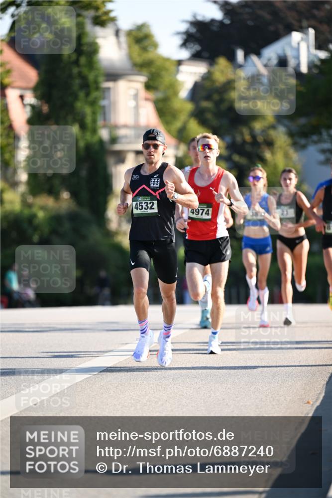 01.09.2024 - BARMER Alsterlauf Dr. Thomas Lammeyer http://msf.ph/oto/6887240 01.09.2024 09:19:08 Laufen 4532, 4974 meine-sportfotos.de