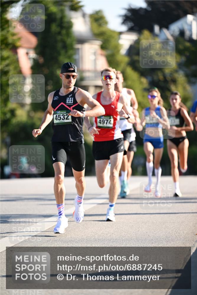 01.09.2024 - BARMER Alsterlauf Dr. Thomas Lammeyer http://msf.ph/oto/6887245 01.09.2024 09:19:09 Laufen 35, 4532, 4974 meine-sportfotos.de