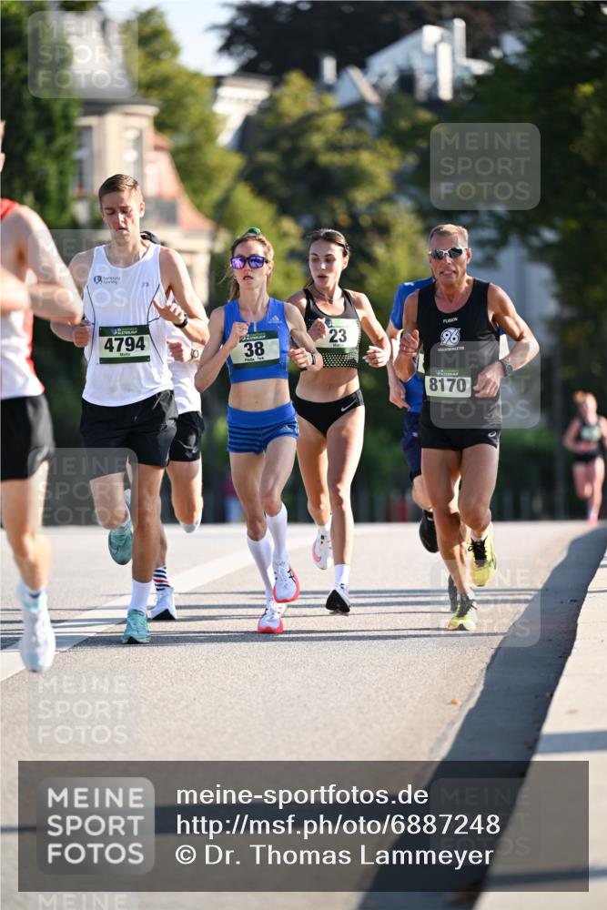 01.09.2024 - BARMER Alsterlauf Dr. Thomas Lammeyer http://msf.ph/oto/6887248 01.09.2024 09:19:10 Laufen 4794, 0, 38, 23, 8170 meine-sportfotos.de