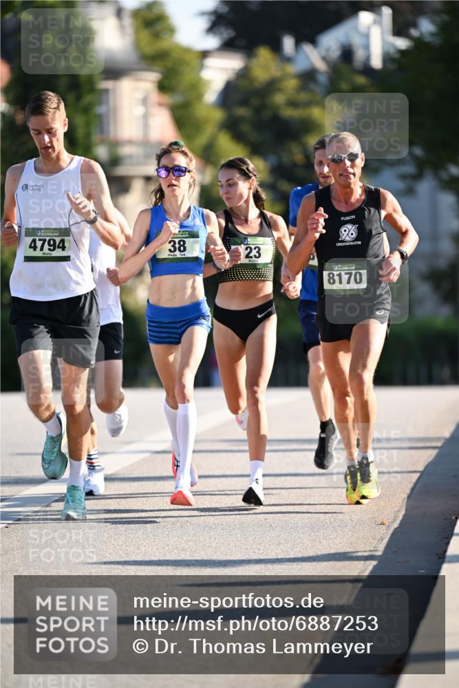 01.09.2024 - BARMER Alsterlauf Dr. Thomas Lammeyer http://msf.ph/oto/6887253 01.09.2024 09:19:11 Laufen 4794, 38, 23, 8170 meine-sportfotos.de