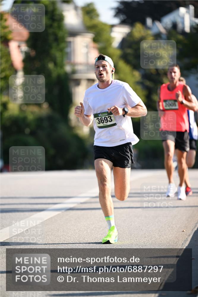 01.09.2024 - BARMER Alsterlauf Dr. Thomas Lammeyer http://msf.ph/oto/6887297 01.09.2024 09:19:29 Laufen 5, 3693 meine-sportfotos.de