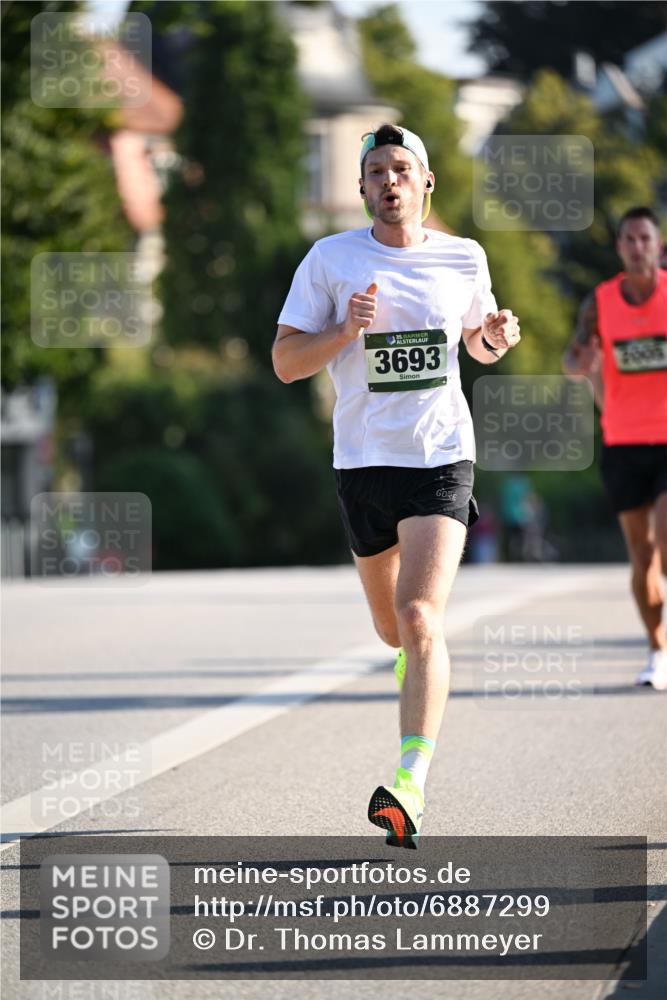 01.09.2024 - BARMER Alsterlauf Dr. Thomas Lammeyer http://msf.ph/oto/6887299 01.09.2024 09:19:29 Laufen 3693 meine-sportfotos.de