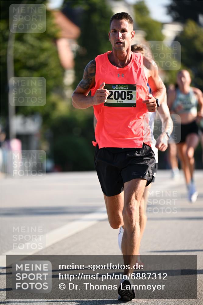 01.09.2024 - BARMER Alsterlauf Dr. Thomas Lammeyer http://msf.ph/oto/6887312 01.09.2024 09:19:31 Laufen 35, 2005 meine-sportfotos.de