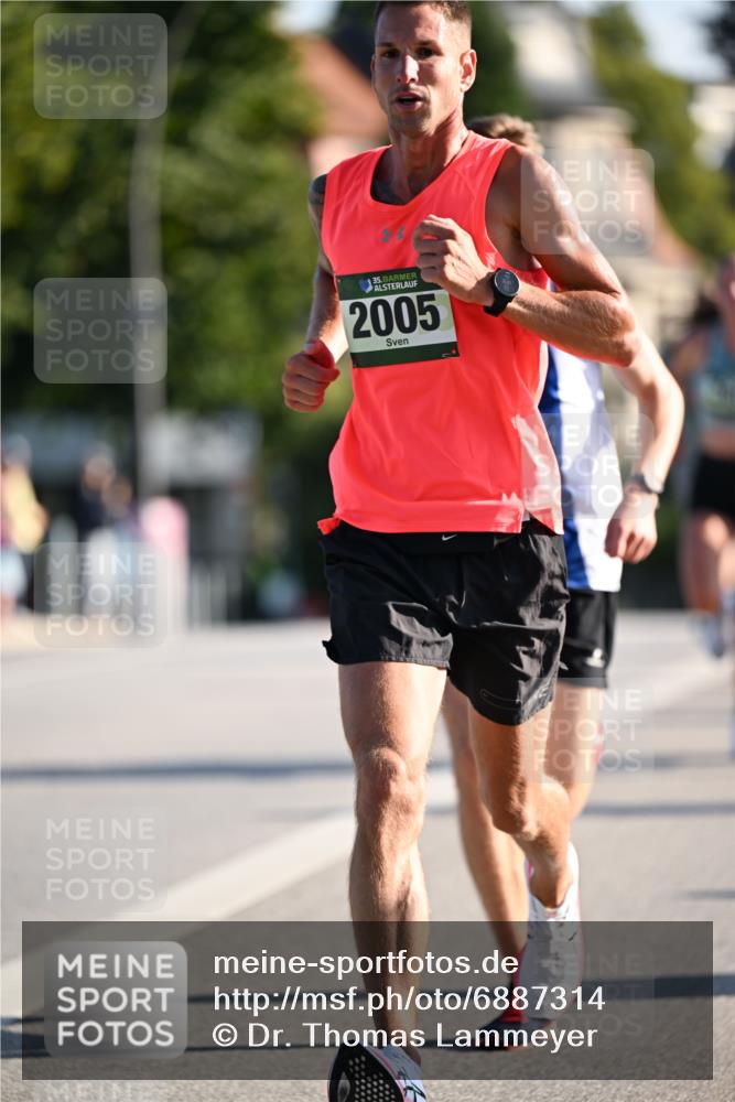 01.09.2024 - BARMER Alsterlauf Dr. Thomas Lammeyer http://msf.ph/oto/6887314 01.09.2024 09:19:31 Laufen 35, 2005 meine-sportfotos.de